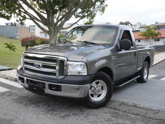 FORD F-250 4.2 XLT 4X2 CS TURBO INTERCOOLER DIESEL 2P MANUAL FORD F-250 4.2 XLT 4X2 CS TURBO INTERCOOLER DIESEL 2P MANUAL
